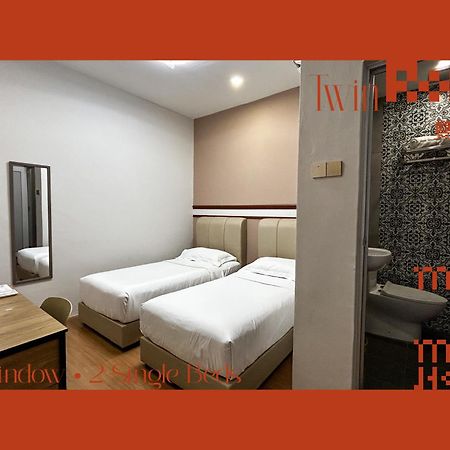 Mana Mana Hotel • Melaka • ภายนอก รูปภาพ